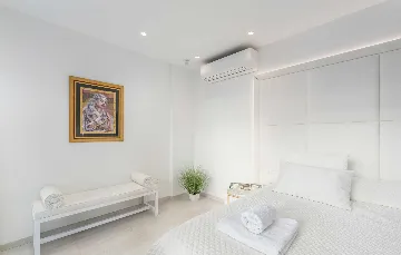 Kaštelir Villa for Up to 10 Guests with Private Pool