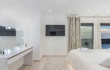 Kaštelir Villa for Up to 10 Guests with Private Pool