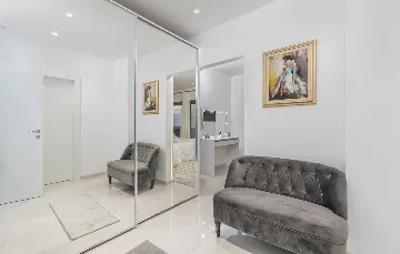 Kaštelir Villa for Up to 10 Guests with Private Pool