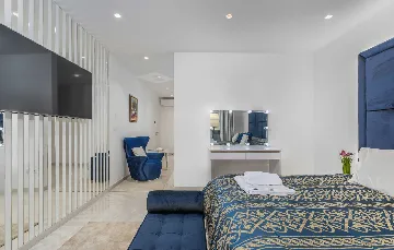 Kaštelir Villa for Up to 10 Guests with Private Pool