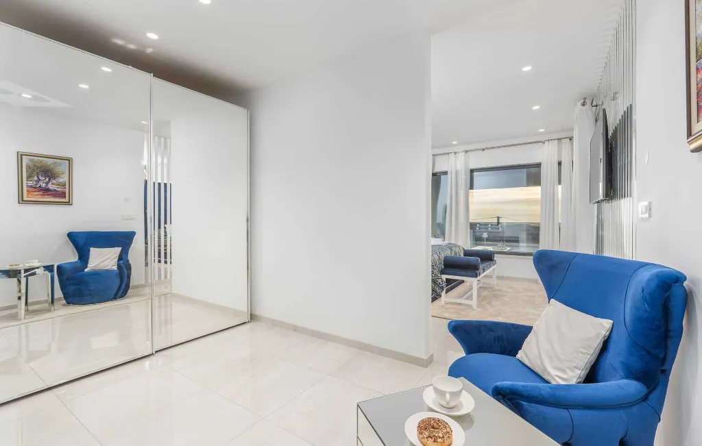 Kaštelir Villa for Up to 10 Guests with Private Pool