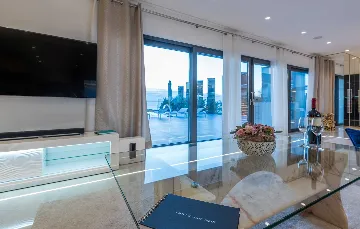 Kaštelir Villa for Up to 10 Guests with Private Pool