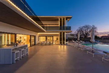 Kaštelir Villa for Up to 10 Guests with Private Pool