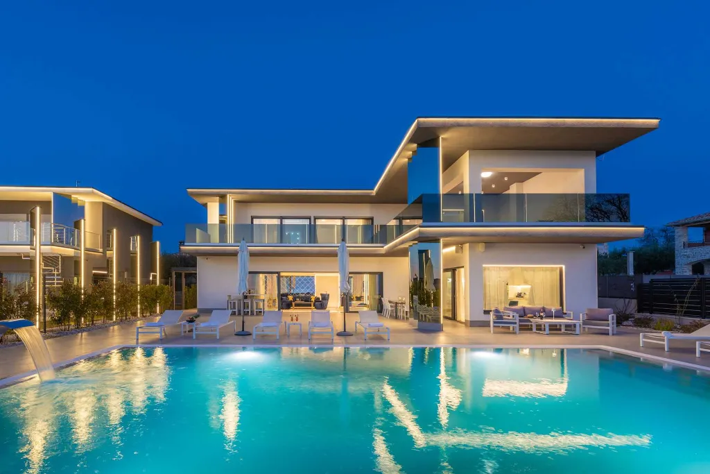 Kaštelir Villa for Up to 10 Guests with Private Pool