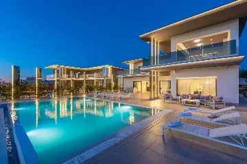 Kaštelir Villa for Up to 10 Guests with Private Pool