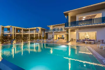 Kaštelir Villa for Up to 10 Guests with Private Pool