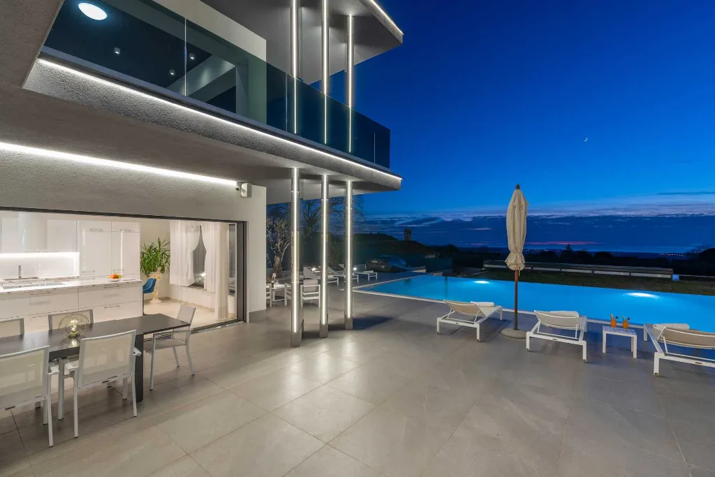 Kaštelir Villa for Up to 10 Guests with Private Pool