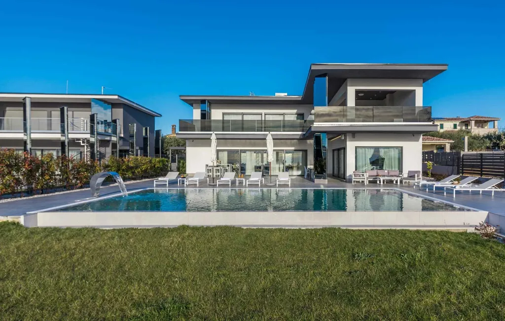 Kaštelir Villa for Up to 10 Guests with Private Pool