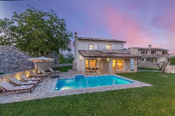 3-Bedroom Villa with Private Pool in Barban