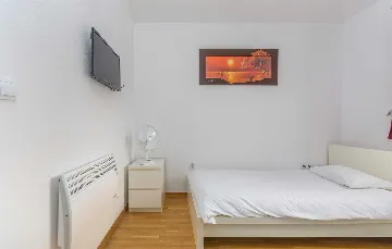 3-Bedroom Villa with Private Pool in Barban