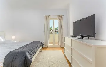 3-Bedroom Villa with Private Pool in Barban