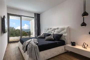 4-Bedroom Villa in Malinska for 8 Guests