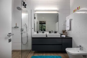 4-Bedroom Villa in Malinska for 8 Guests