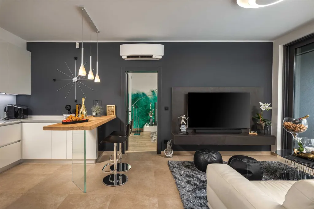 4-Bedroom Villa in Malinska for 8 Guests