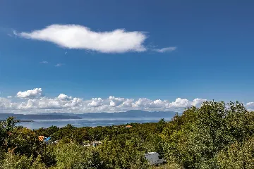 4-Bedroom Villa in Malinska for 8 Guests