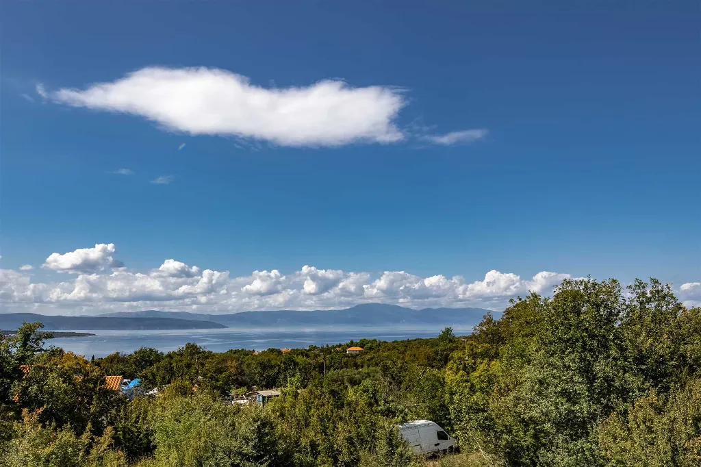 4-Bedroom Villa in Malinska for 8 Guests