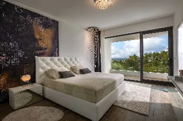 4-Bedroom Villa in Malinska for 8 Guests