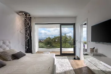 4-Bedroom Villa in Malinska for 8 Guests