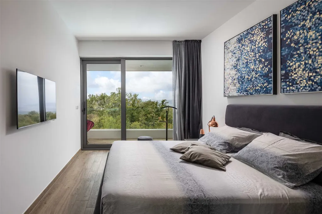 4-Bedroom Villa in Malinska for 8 Guests