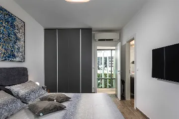 4-Bedroom Villa in Malinska for 8 Guests