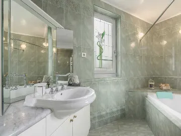 Poreč 5-Bedroom Villa with Pool and Garden