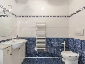 Poreč 5-Bedroom Villa with Pool and Garden