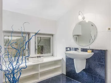 Poreč 5-Bedroom Villa with Pool and Garden