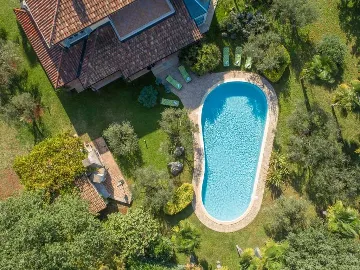 Poreč 5-Bedroom Villa with Pool and Garden