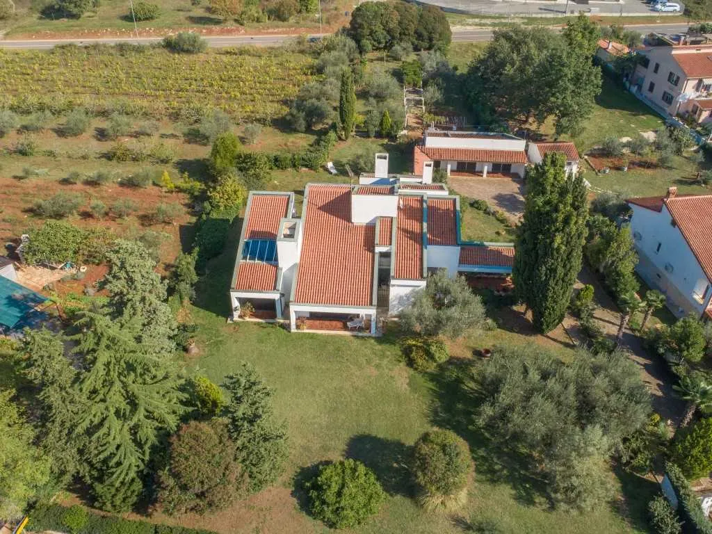 Poreč 5-Bedroom Villa with Pool and Garden