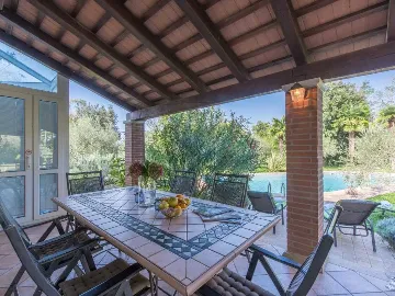 Poreč 5-Bedroom Villa with Pool and Garden