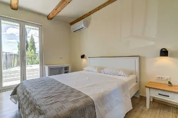 Villa with Pool in Grizane for up to 8 Guests