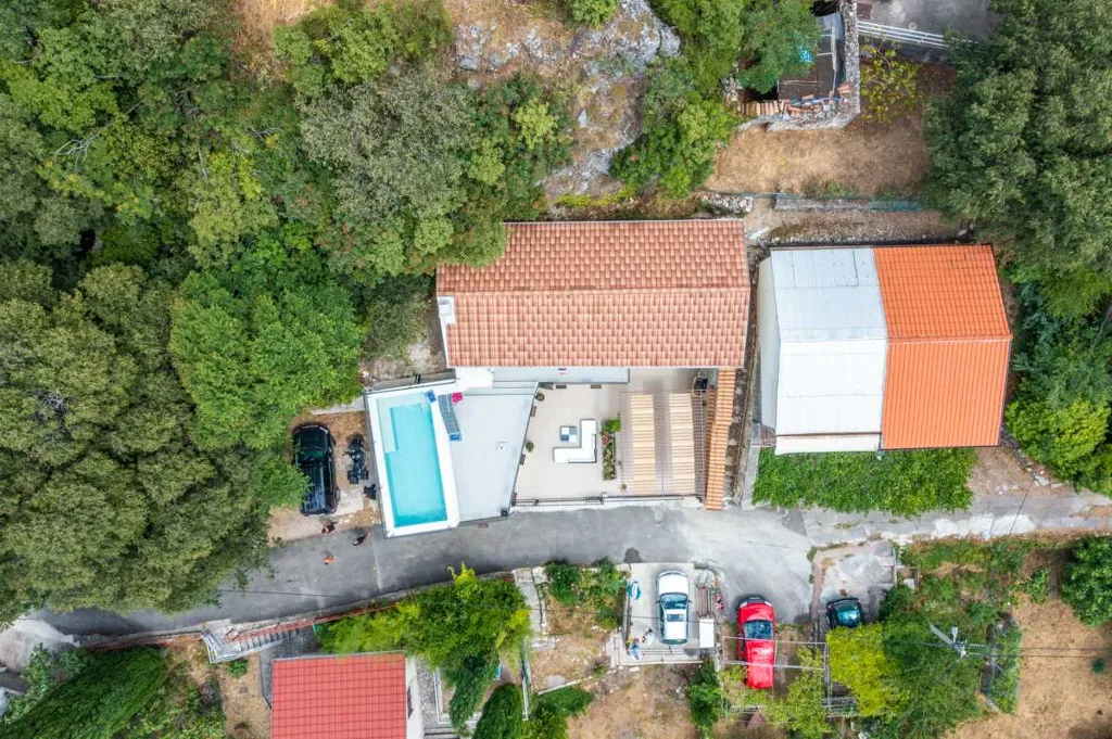 Villa with Pool in Grizane for up to 8 Guests