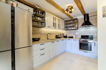 Villa with Pool in Grizane for up to 8 Guests