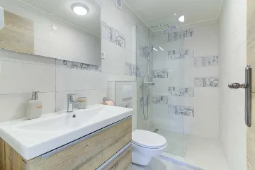 Villa with Pool in Grizane for up to 8 Guests