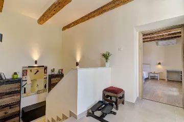 Villa with Pool in Grizane for up to 8 Guests