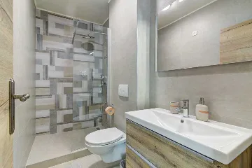 Villa with Pool in Grizane for up to 8 Guests