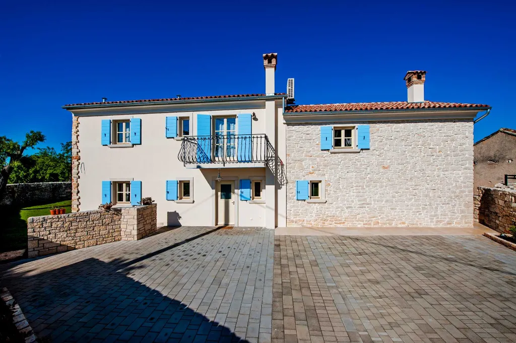 Rustic Stone Villa in Krmed for Up to 10 Guests