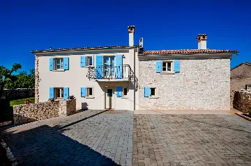 Rustic Stone Villa in Krmed for Up to 10 Guests