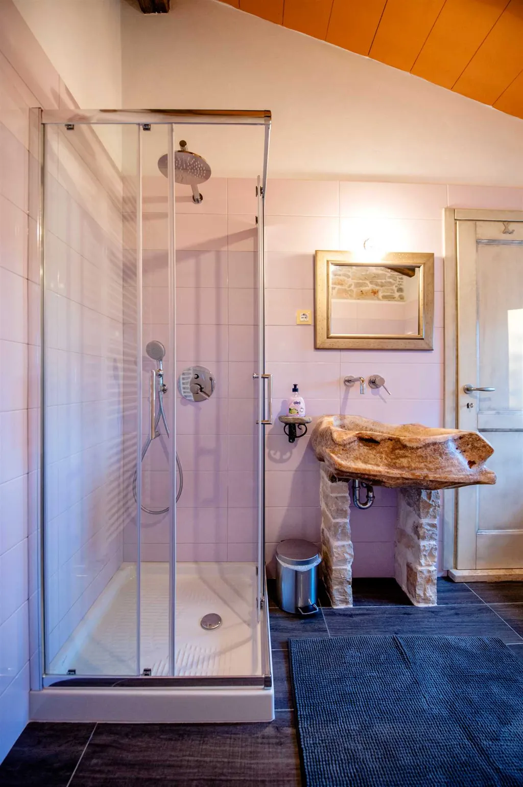 Rustic Stone Villa in Krmed for Up to 10 Guests