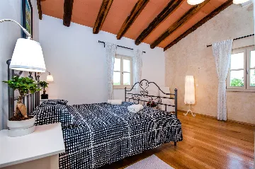 Rustic Stone Villa in Krmed for Up to 10 Guests