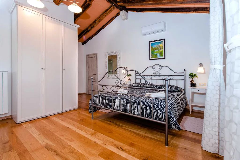 Rustic Stone Villa in Krmed for Up to 10 Guests