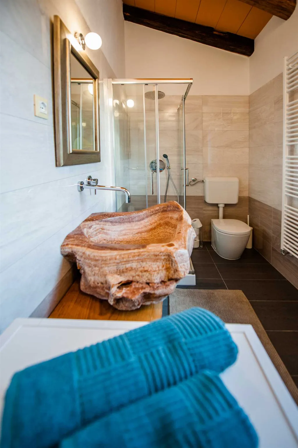 Rustic Stone Villa in Krmed for Up to 10 Guests