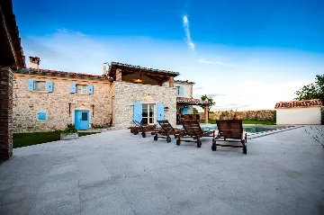 Rustic Stone Villa in Krmed for Up to 10 Guests