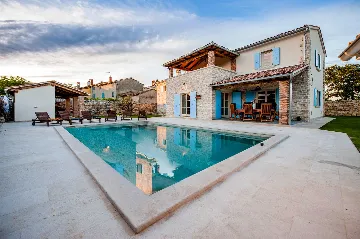 Rustic Stone Villa in Krmed for Up to 10 Guests