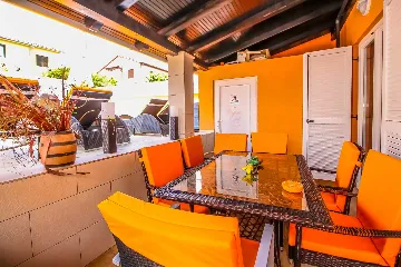 Banjole Villa for 10 Guests with Heated Pool