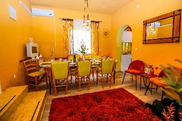 Banjole Villa for 10 Guests with Heated Pool