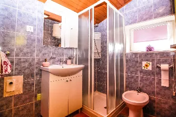 Banjole Villa for 10 Guests with Heated Pool