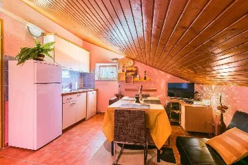 Banjole Villa for 10 Guests with Heated Pool