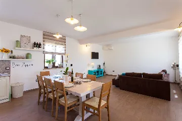 Jakovici Villa for 8 Guests with Pool & Jacuzzi