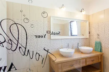 Jakovici Villa for 8 Guests with Pool & Jacuzzi